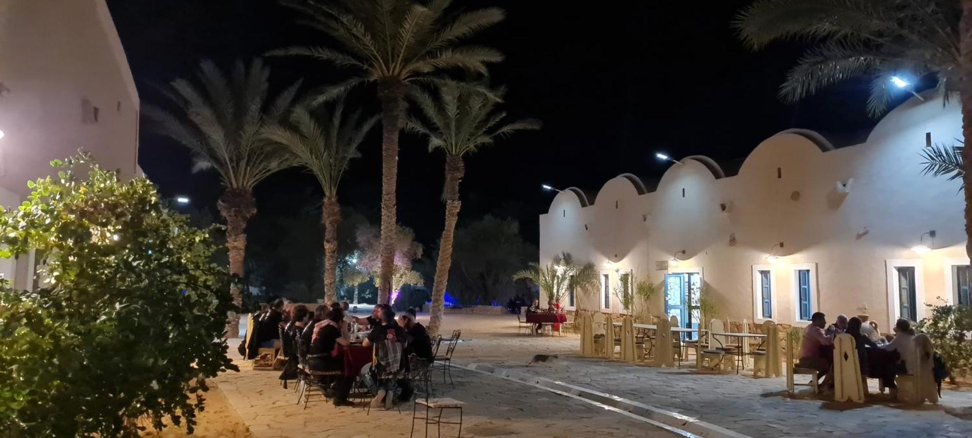 Hotel Pansy Qasr Ghilan Zewnętrze zdjęcie